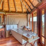 Badkamer met uitzicht - Soroi Serengeti Lodge - Mbali Mbali